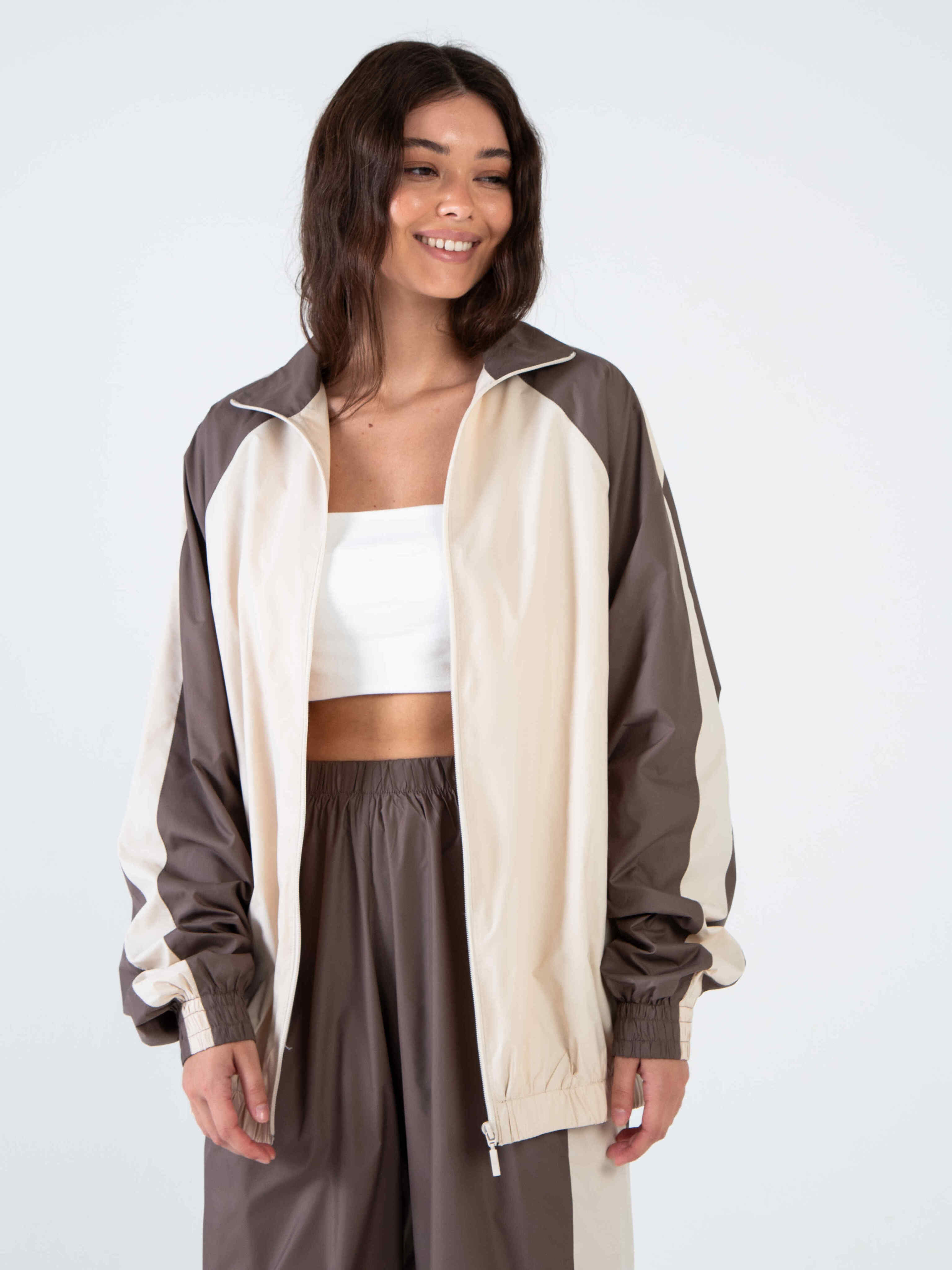 Олимпийка бежевая из премиальной курточной ткани Kosmos(фото3)