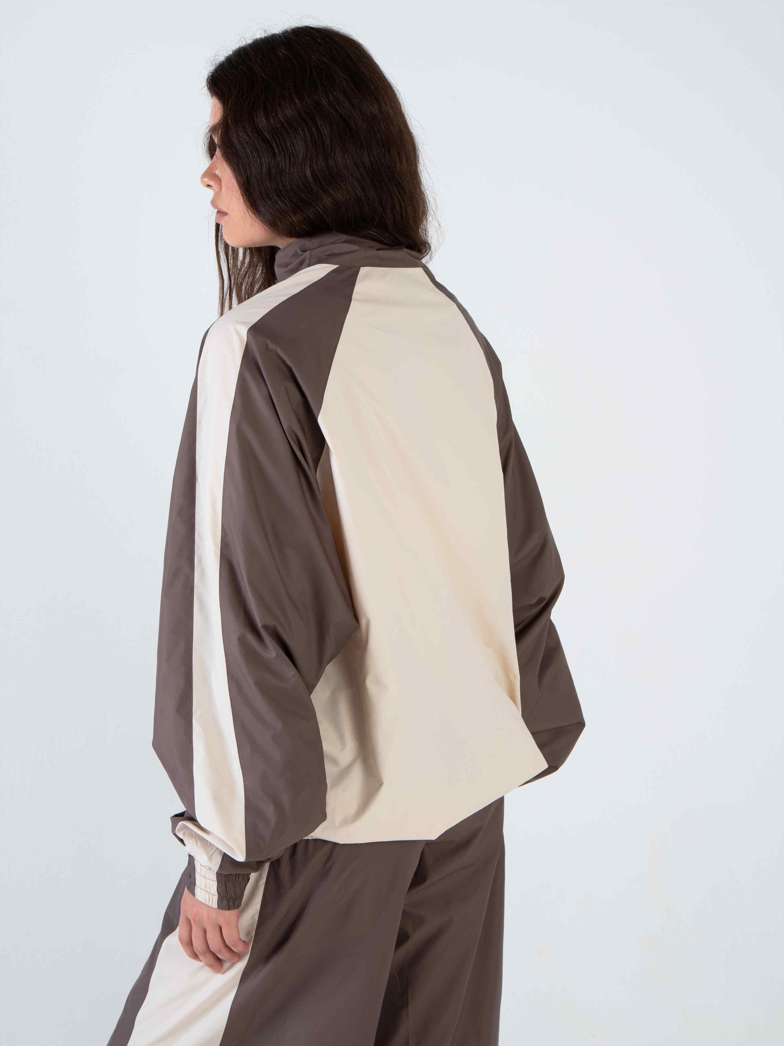 Олимпийка бежевая из премиальной курточной ткани Kosmos(фото8)