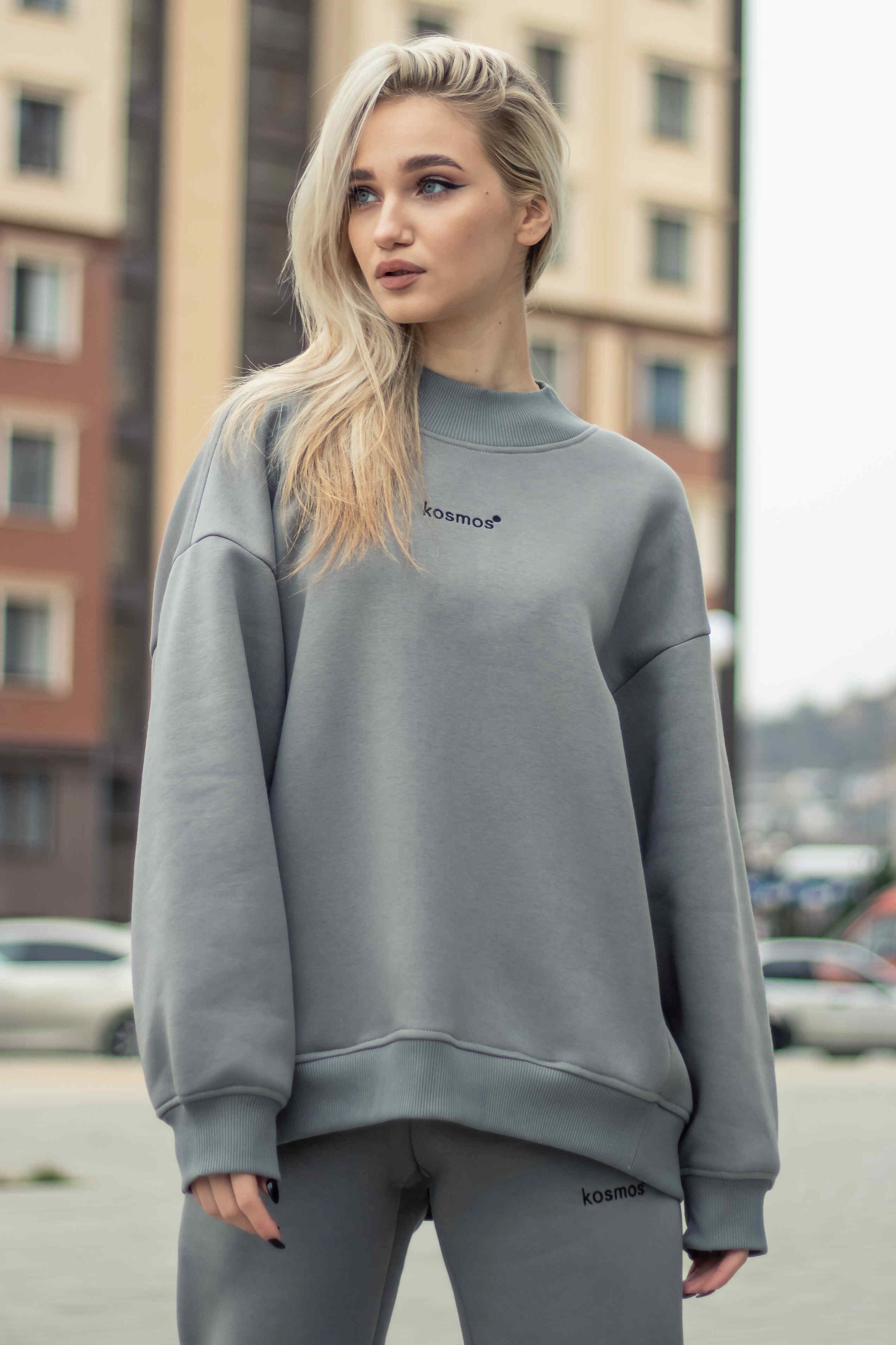 Свитшот женский оверсайз с начёсом Kosmos