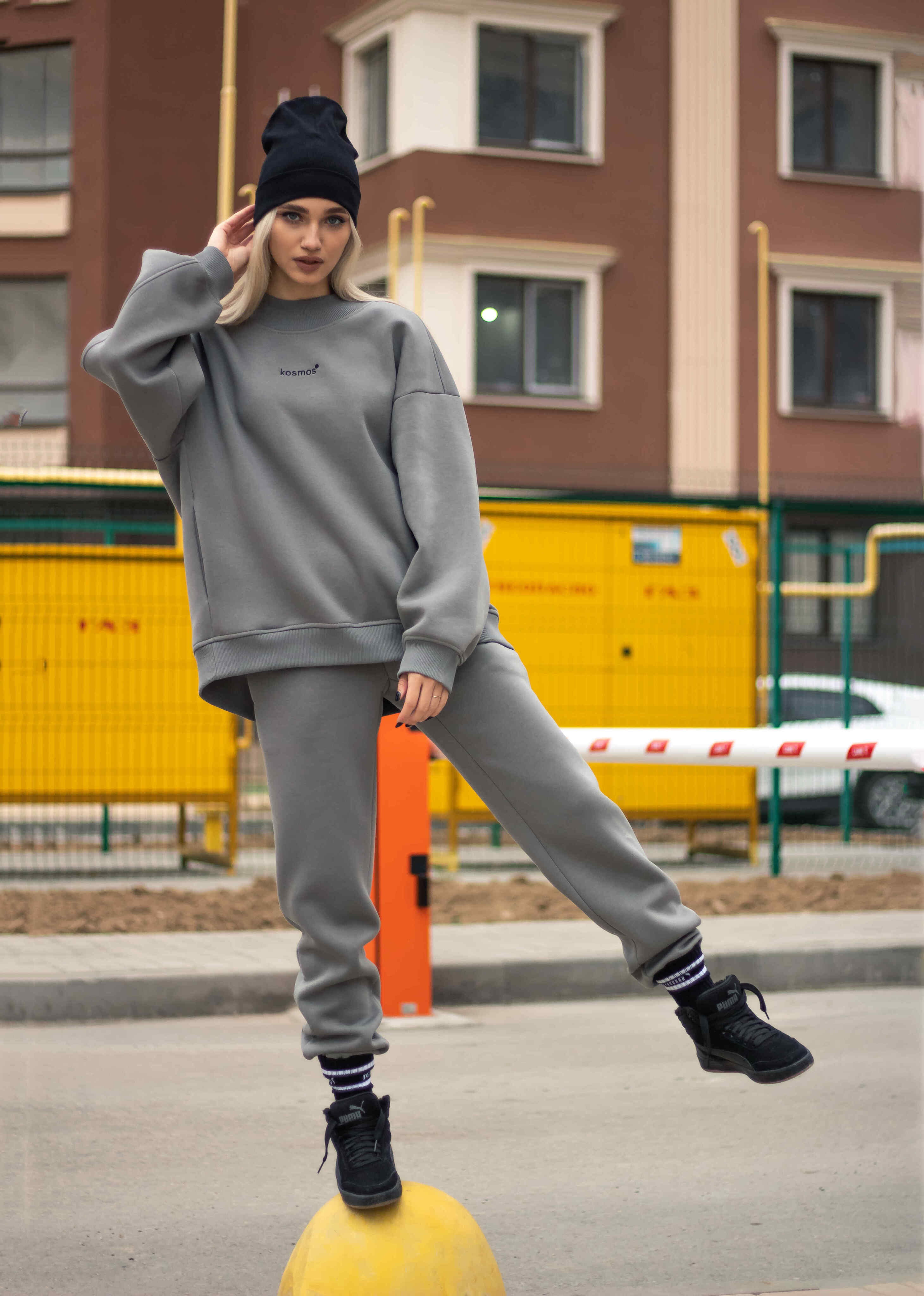 Свитшот женский оверсайз с начёсом Kosmos(фото5)