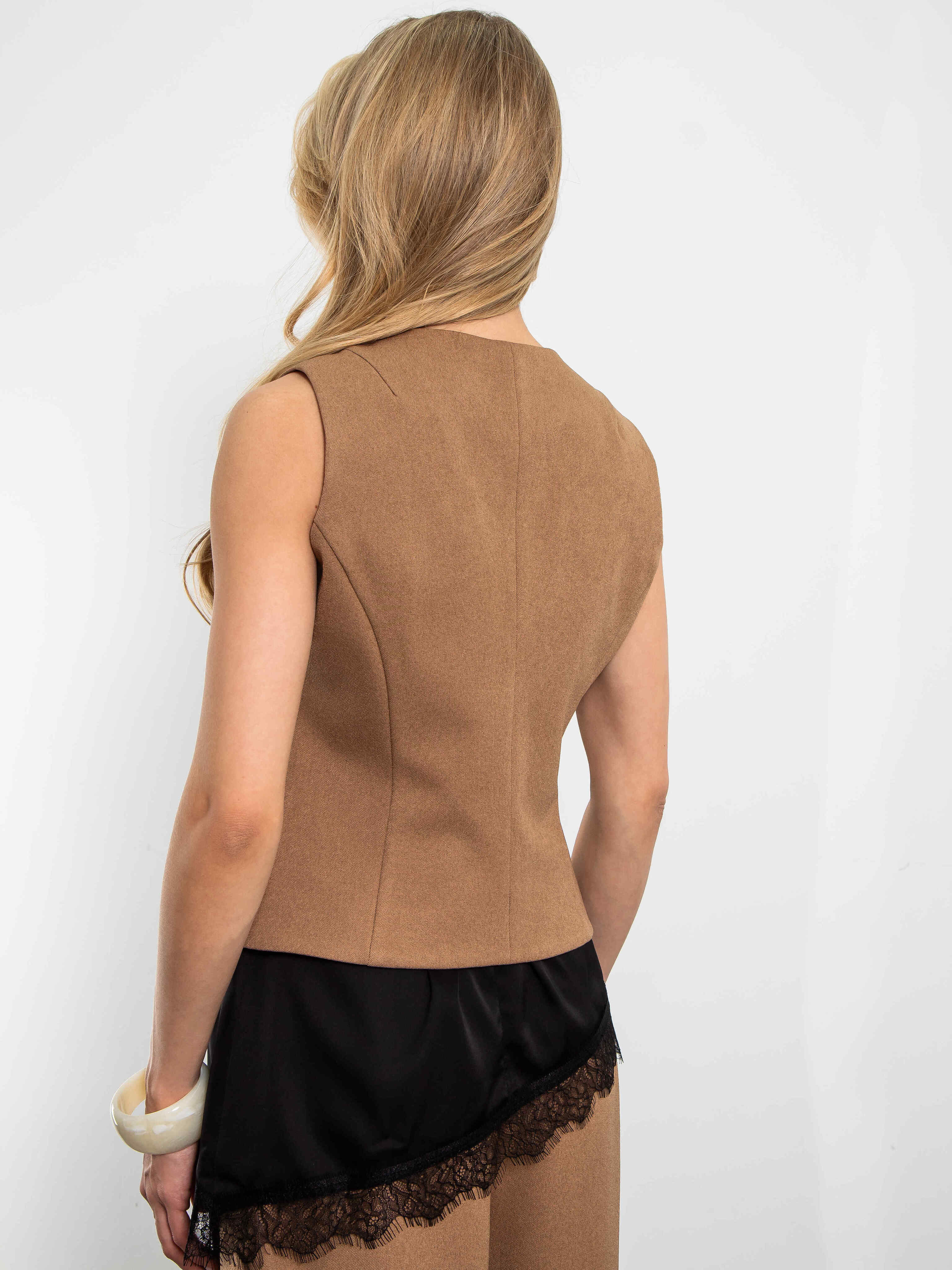 Жилет классический песочного цвета Kosmos(фото5)