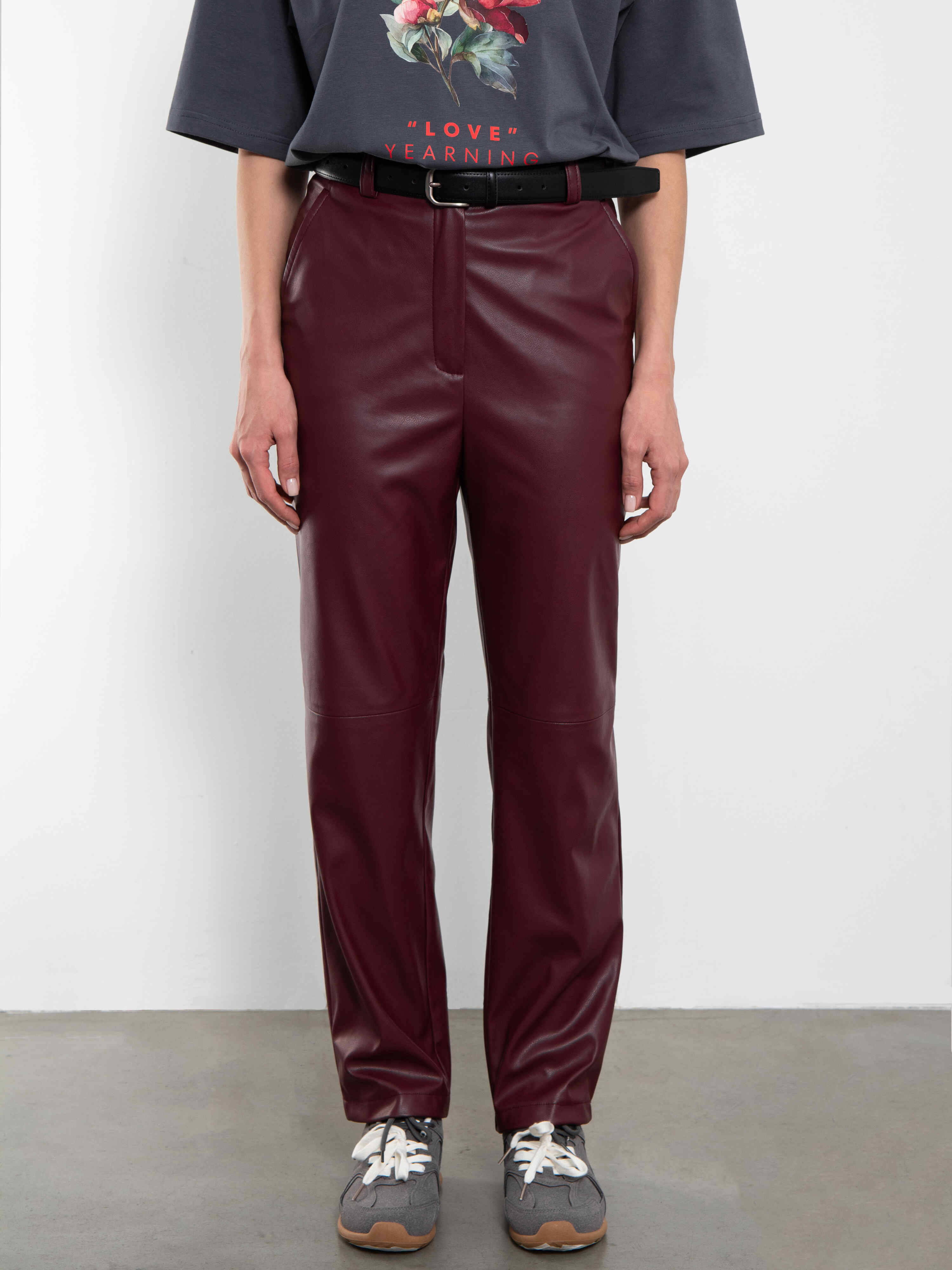 Брюки бордовые из экокожи с микроначёсом Kosmos(фото5)