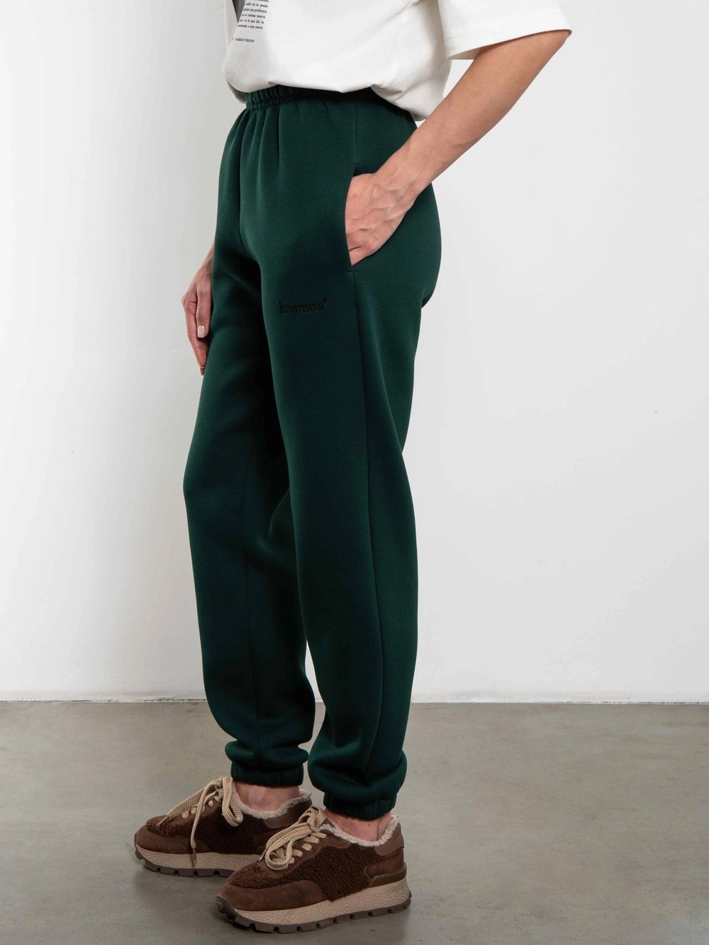 Брюки джоггеры с начёсом в цвете малахит Kosmos(фото5)