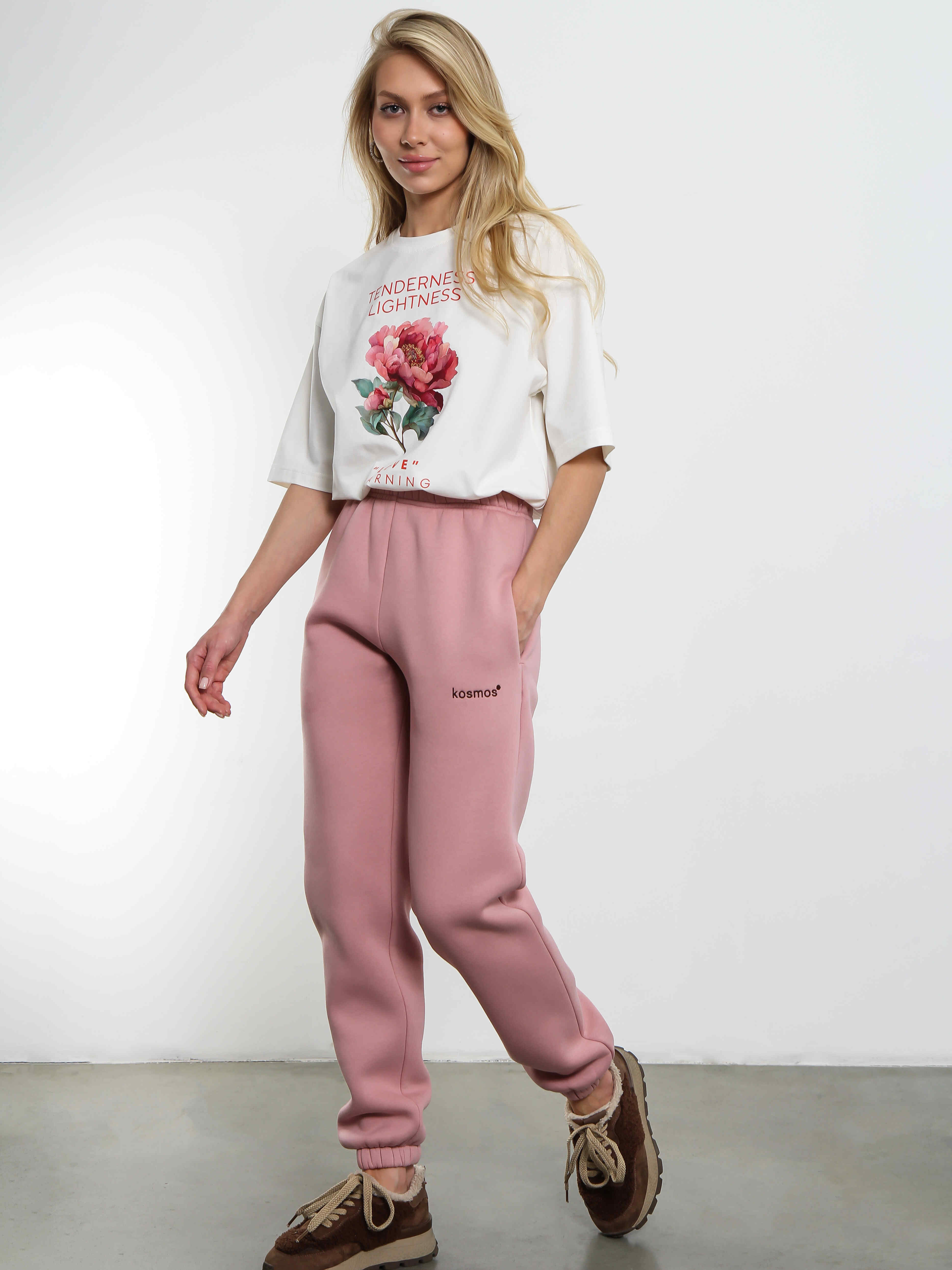 Футболка молочного цвета с цветочным принтом Kosmos(фото5)