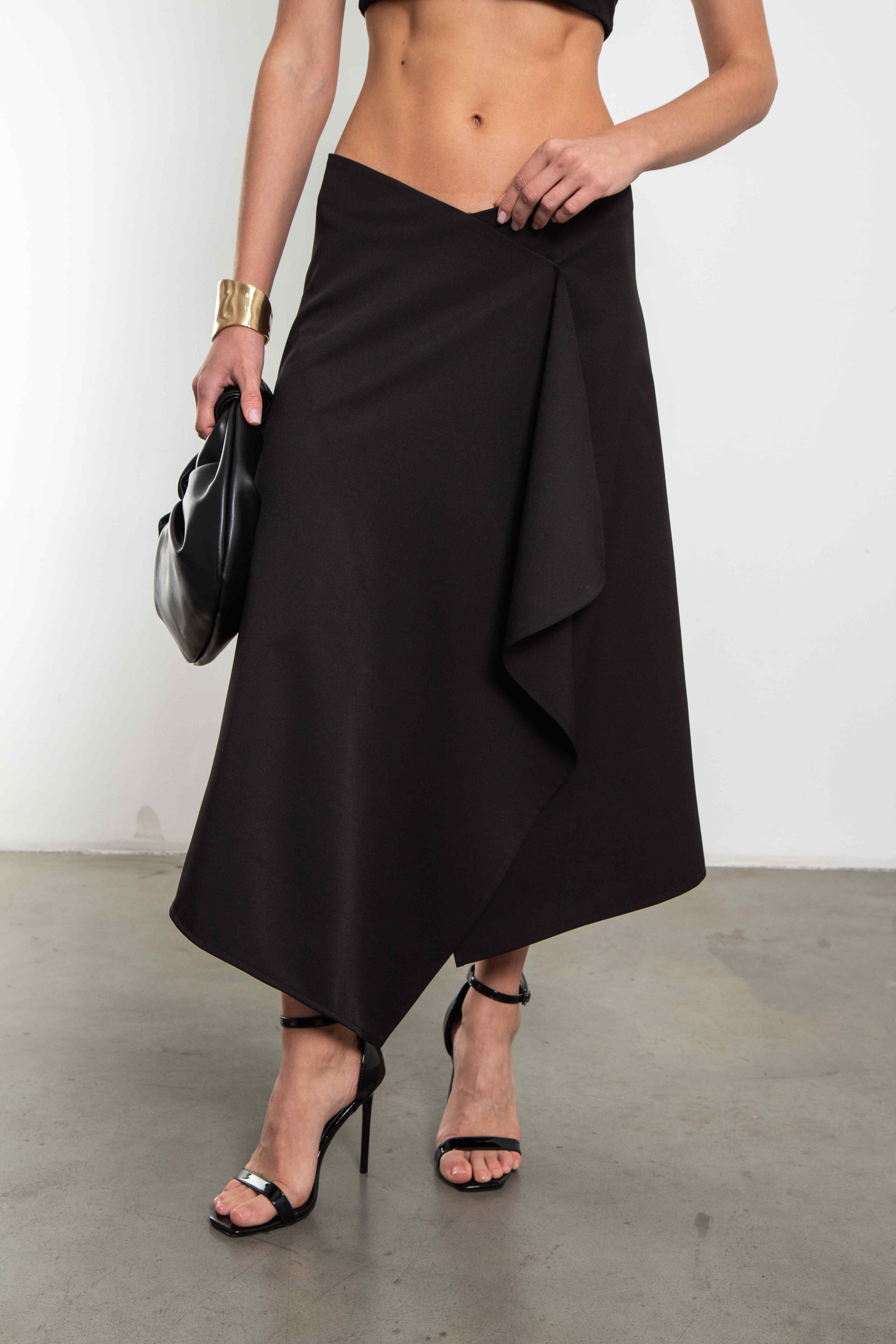 Юбка чёрная ассиметричного кроя Kosmos(фото5)