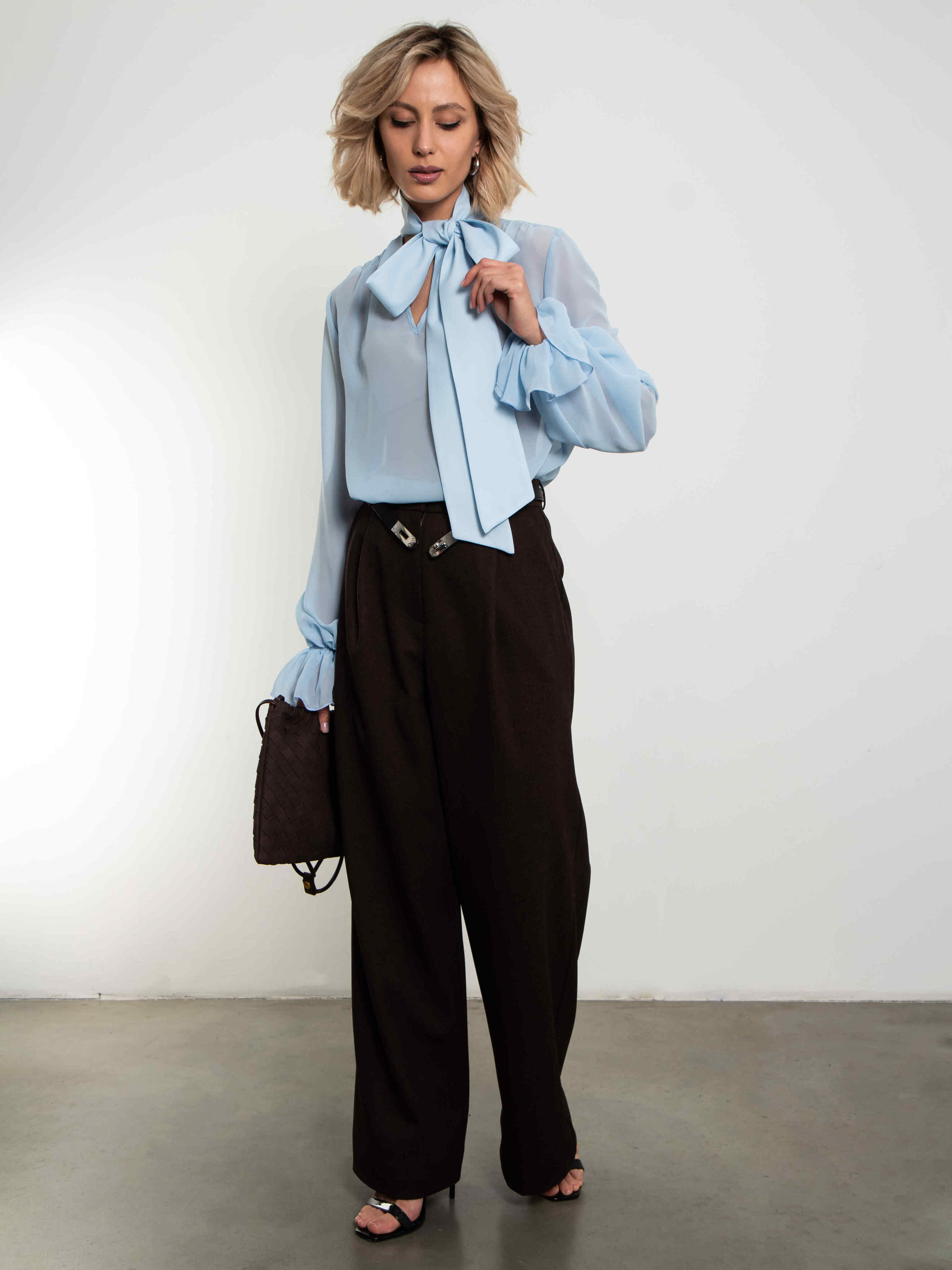 Блуза голубая с бантом Kosmos(фото6)