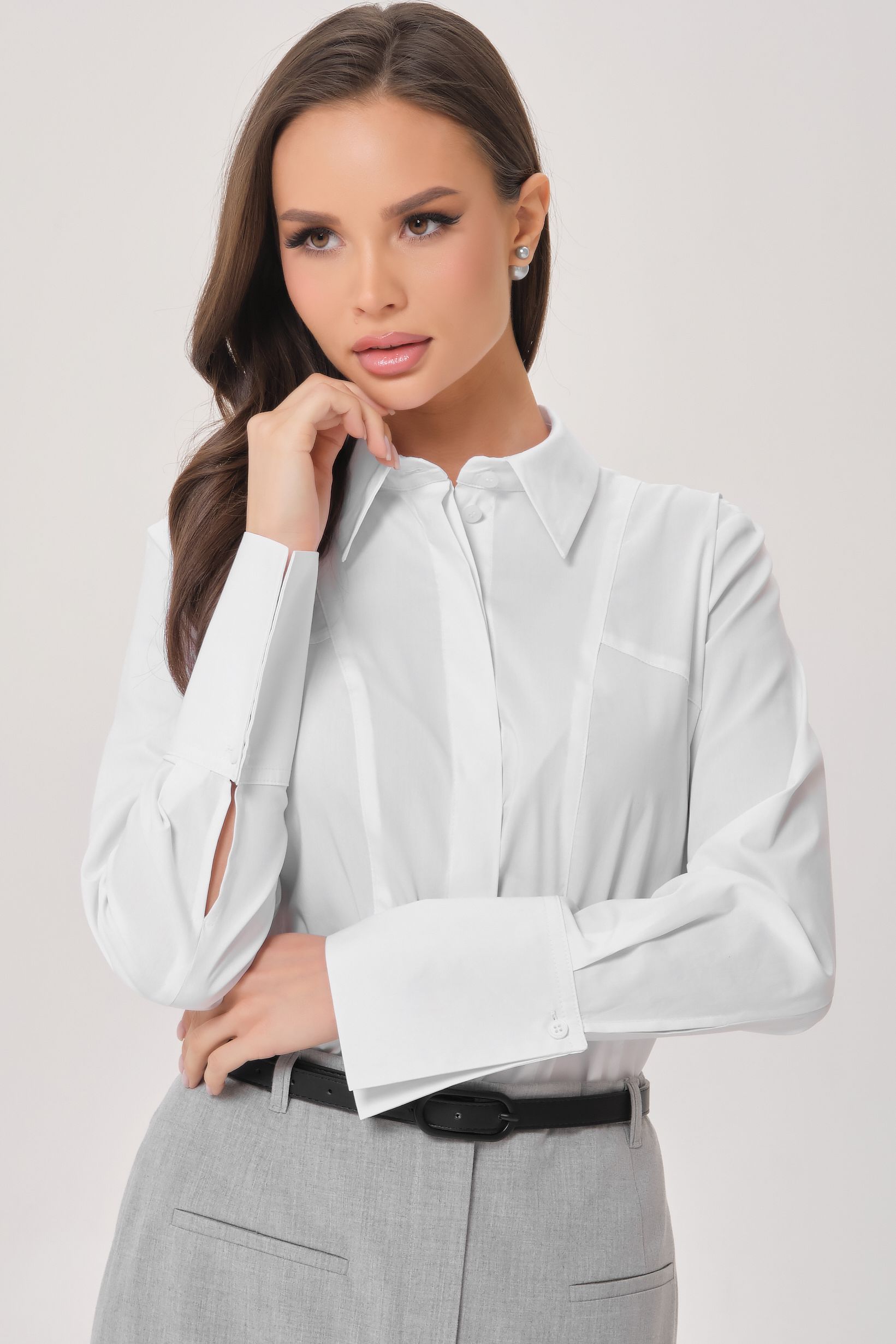 Блузка белая с длинными рукавами Priz