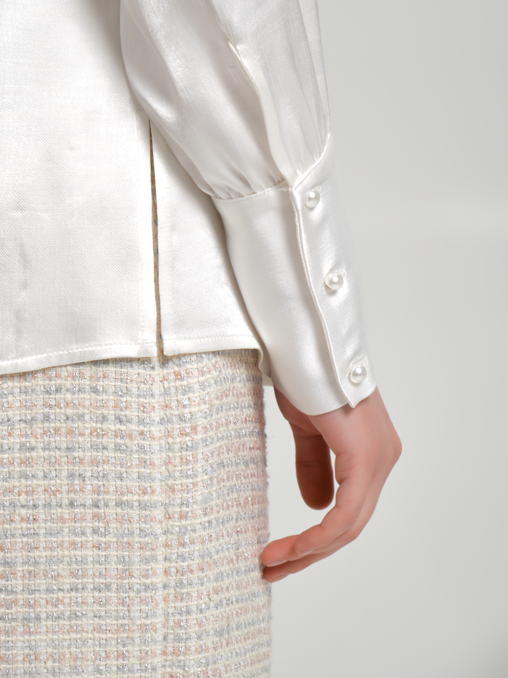 Блузка молочного цвета с бантом Priz(фото8)