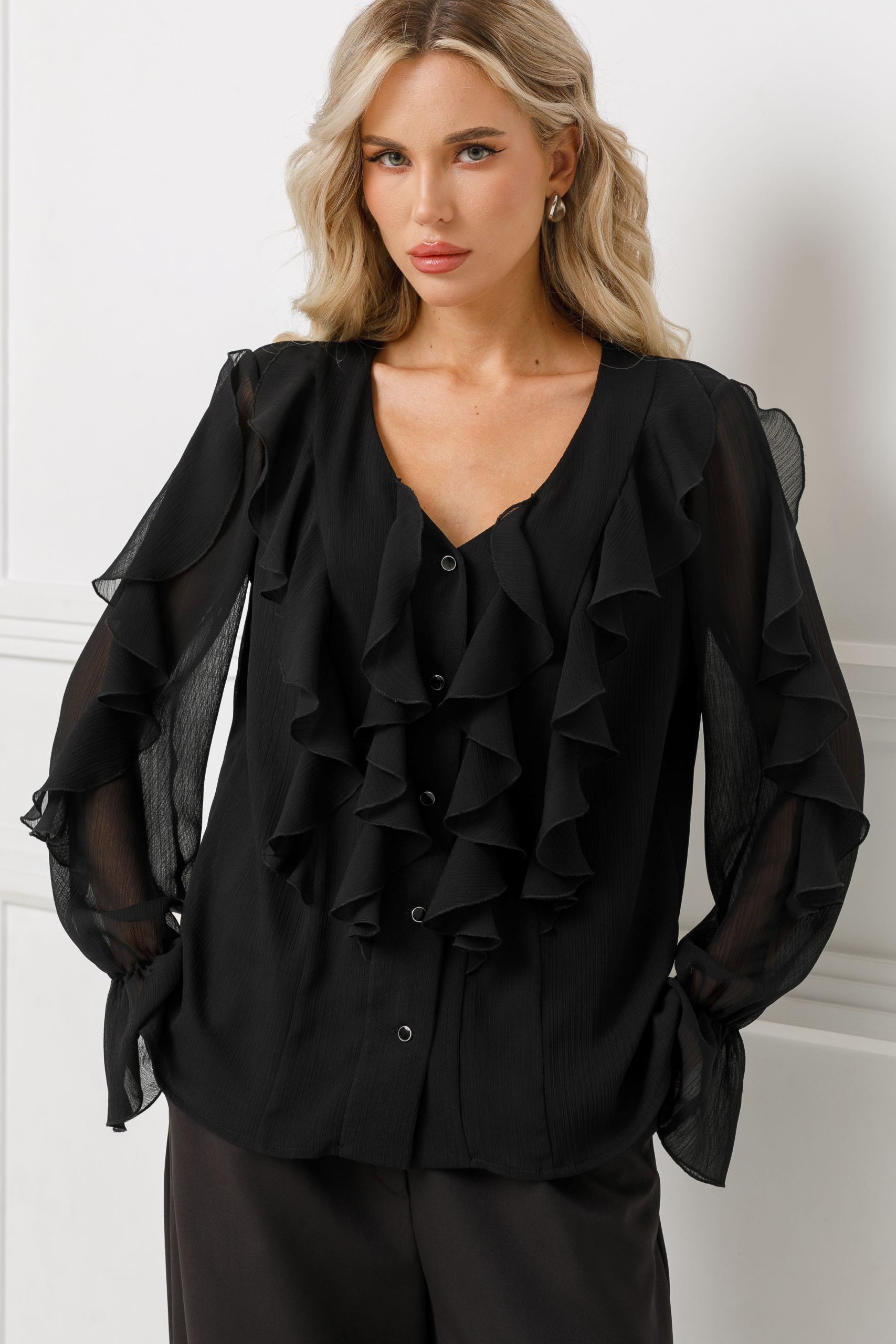 Блузка чёрная из шифона с эффектом креш Priz