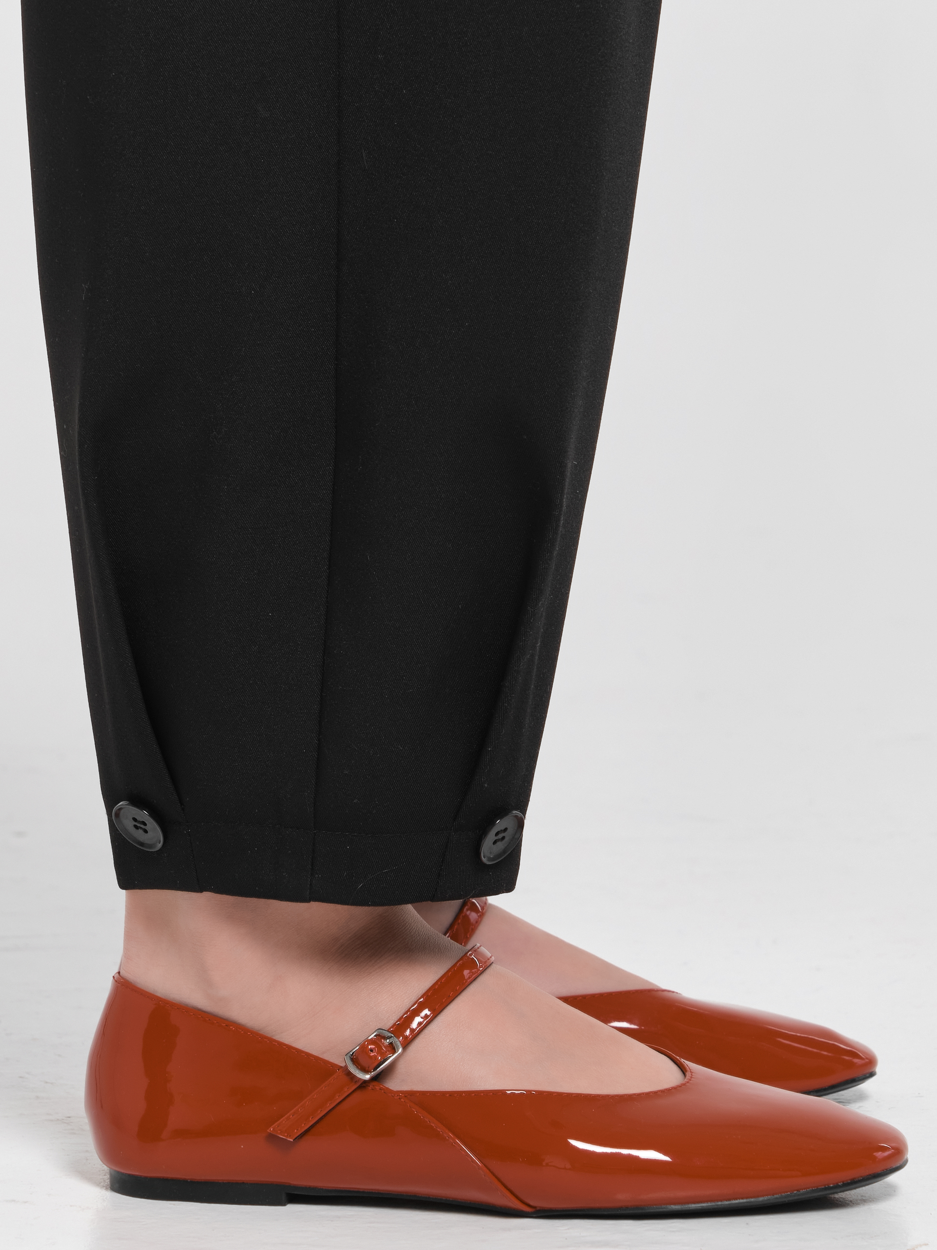 Брюки-бананы чёрные с карманами Priz(фото5)