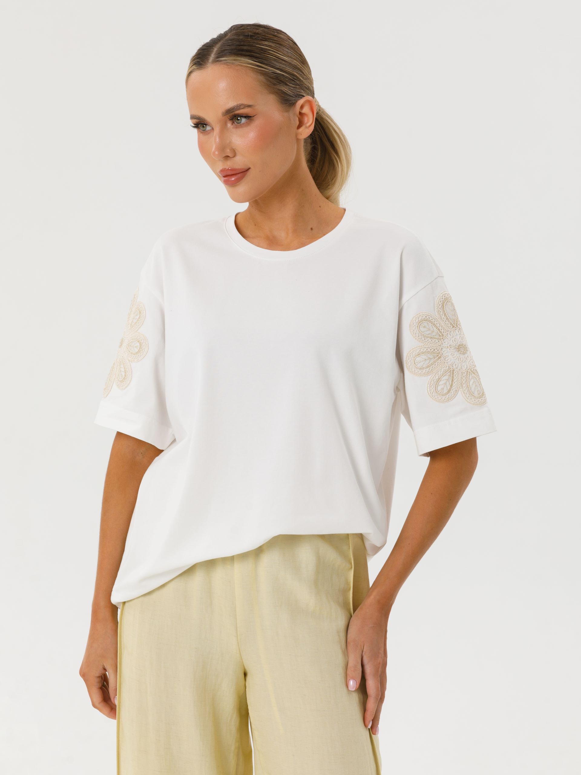 Футболка молочного цвета с кружевными элементами Priz(фото3)