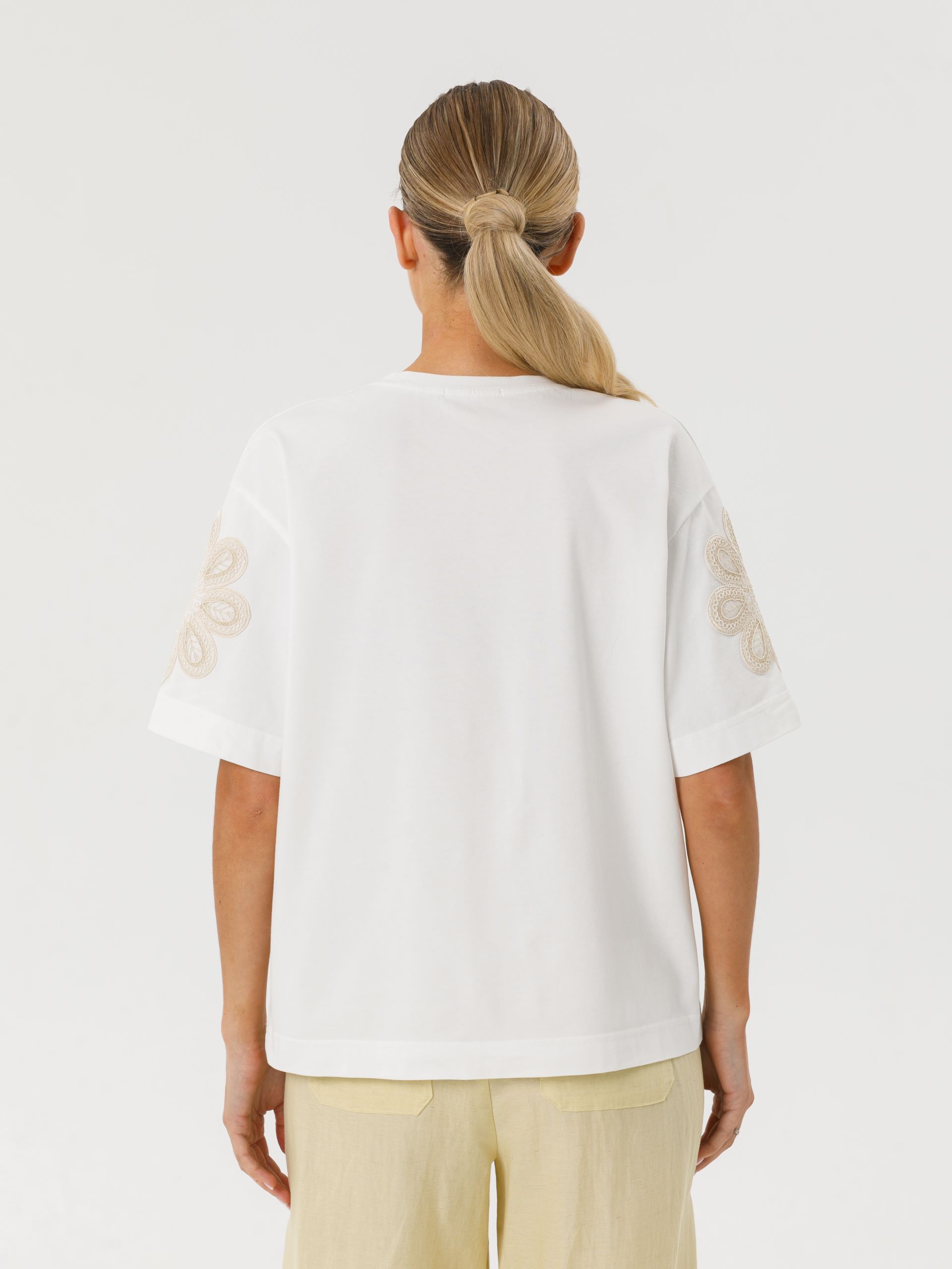 Футболка молочного цвета с кружевными элементами Priz(фото7)
