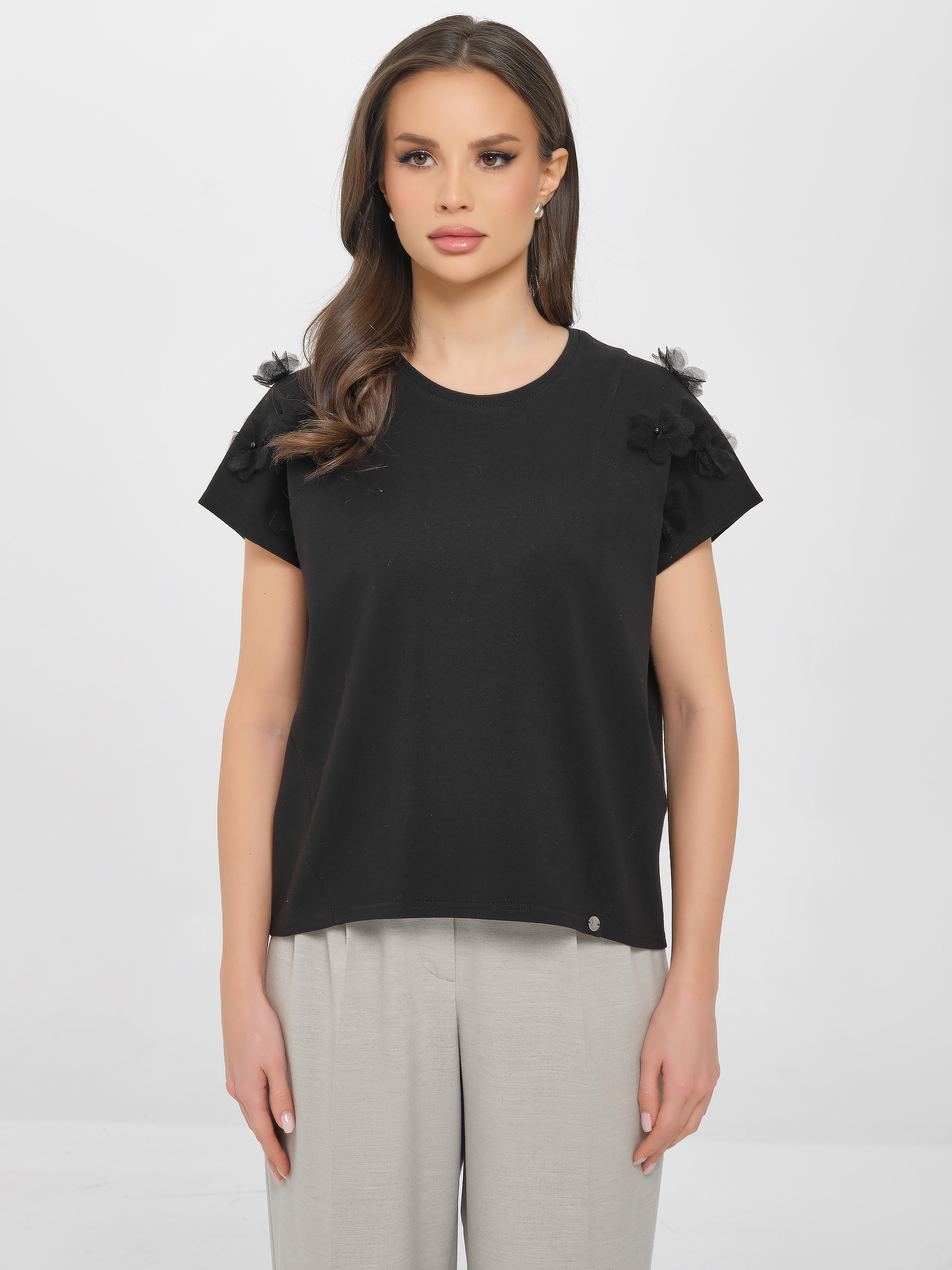 Футболка чёрная с декоративными цветами Priz(фото3)