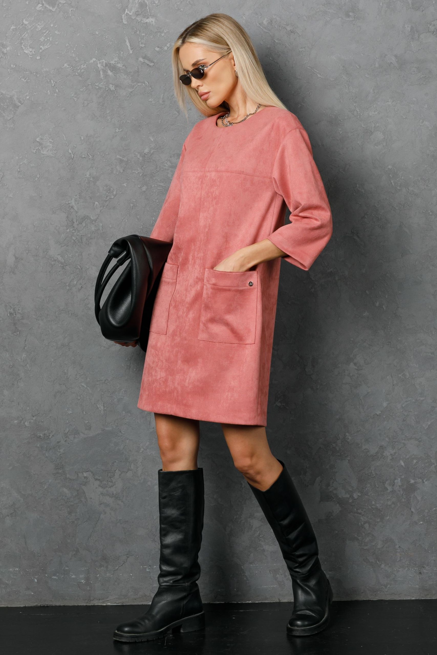 Платье розовое из искусственной замши Priz