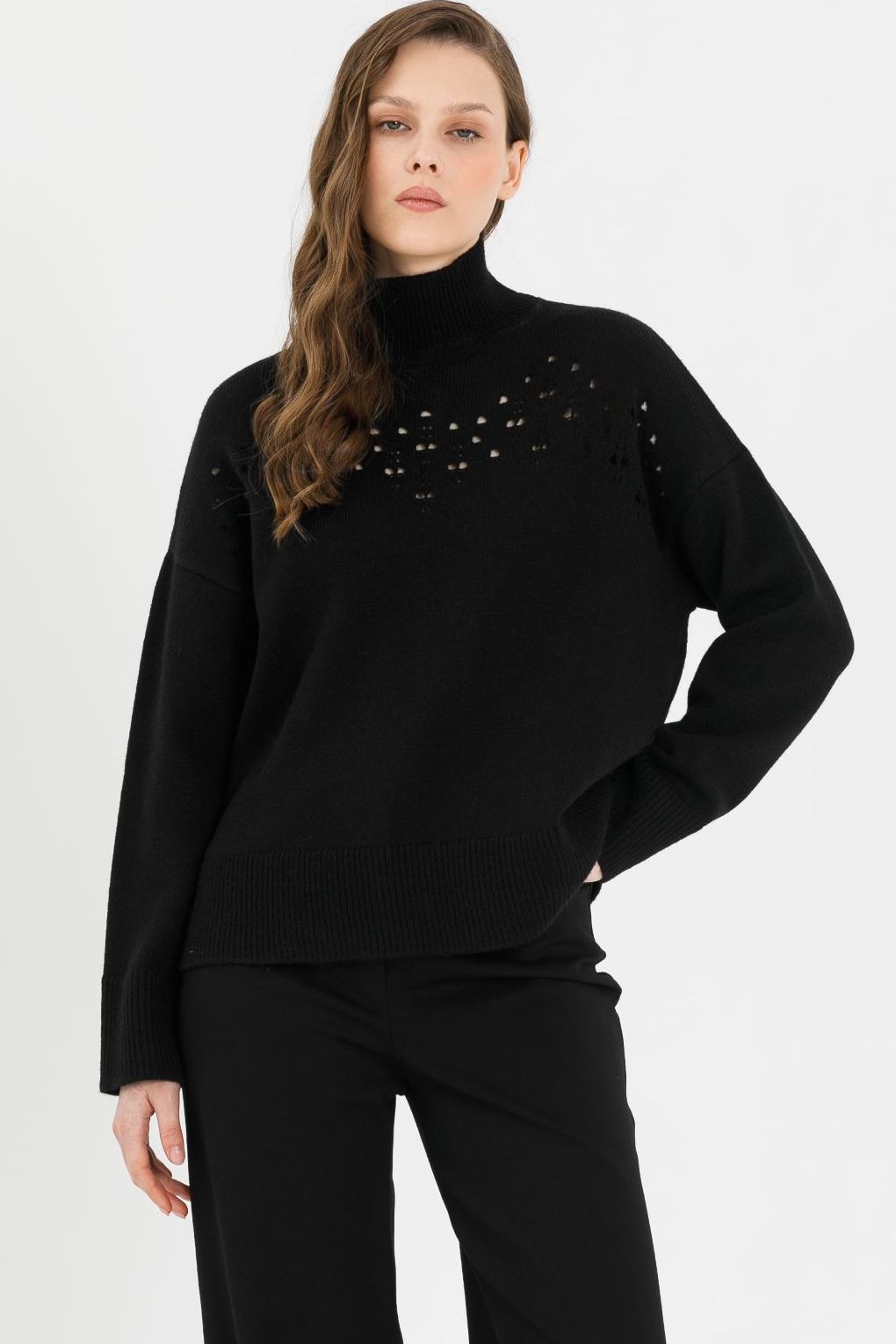 Свитер чёрный вязаный с ажурным рисунком Priz