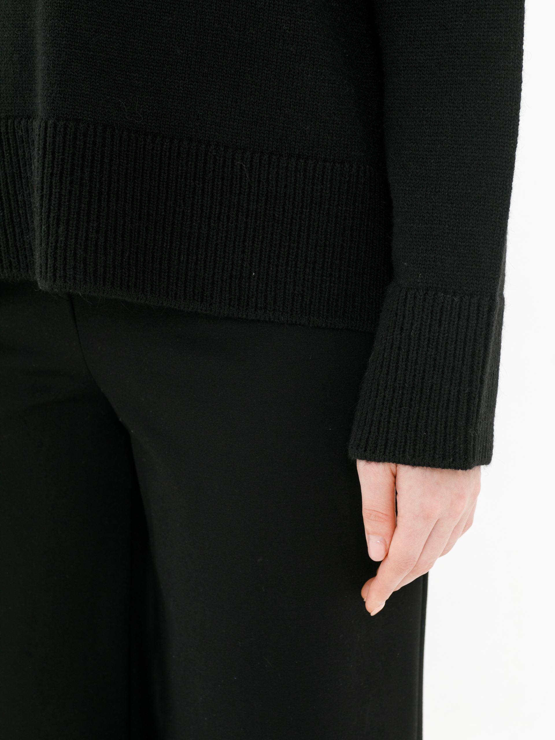 Свитер чёрный вязаный с ажурным рисунком Priz(фото6)