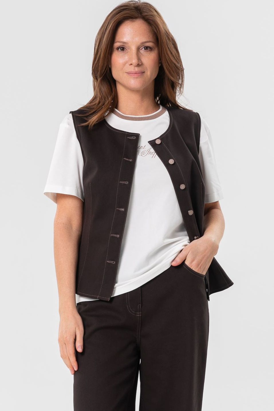 Жилет из хлопка в цвете чёрный кофе Priz