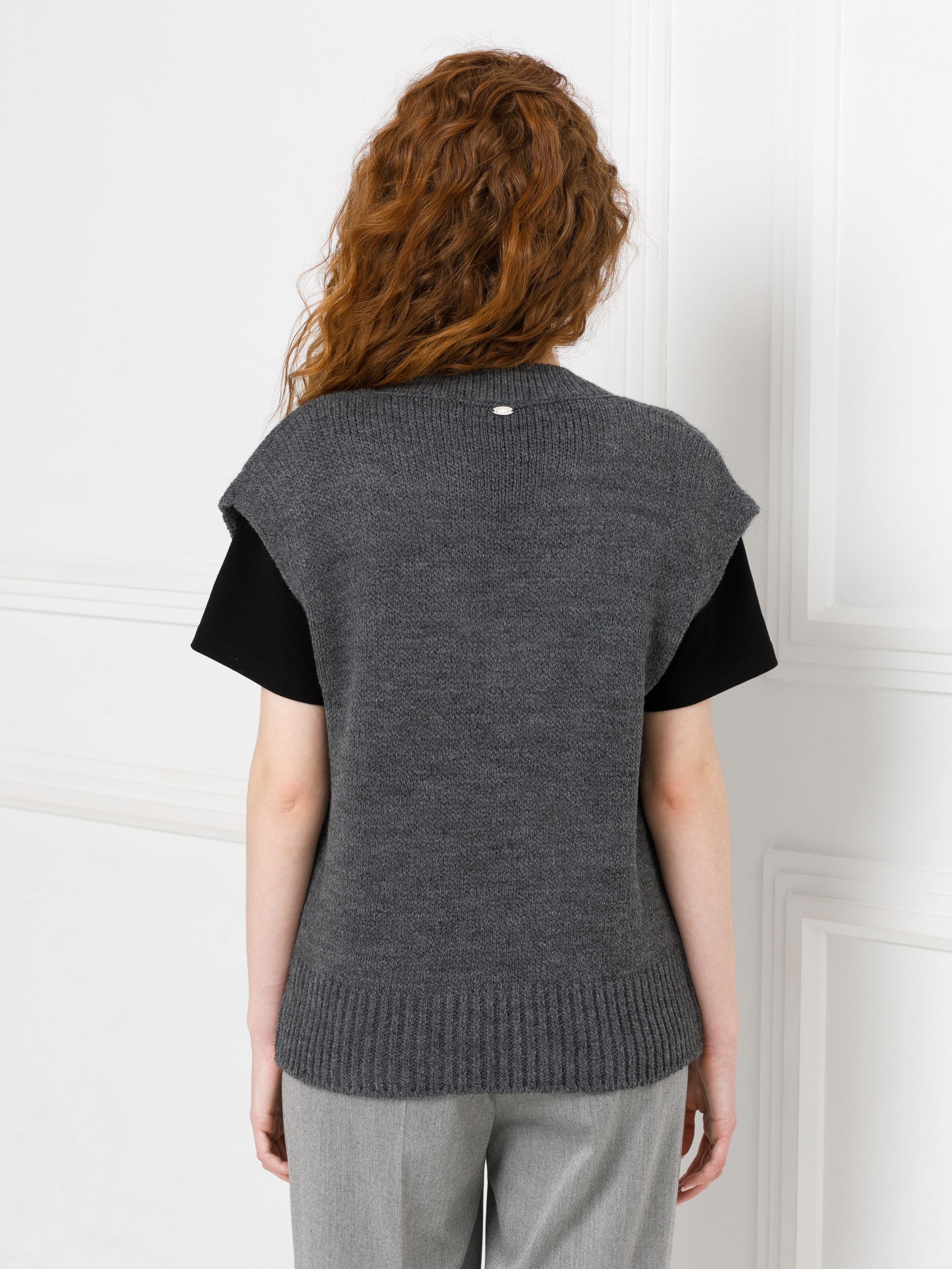 Жилет вязаный тёмно-серый Priz(фото6)