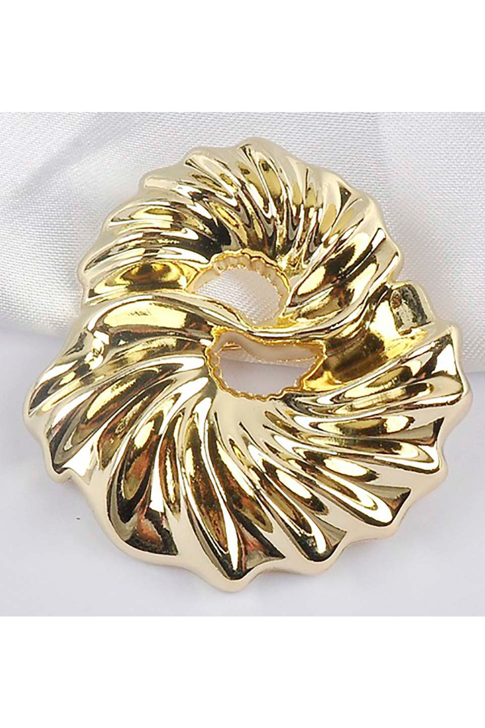 Брошь оригинальной формы Rada