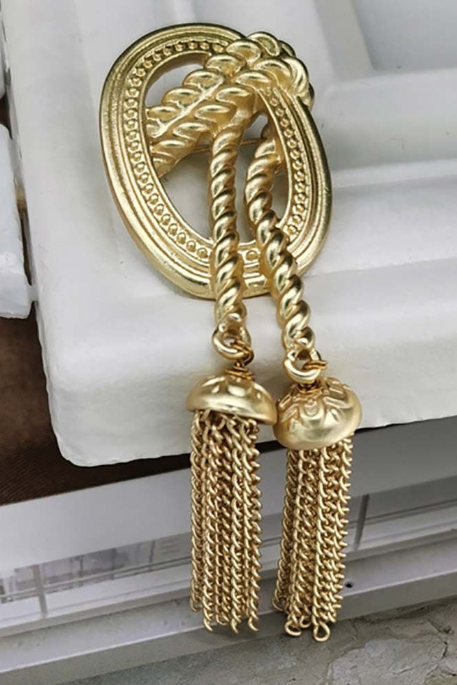 Брошь в винтажном стиле Rada