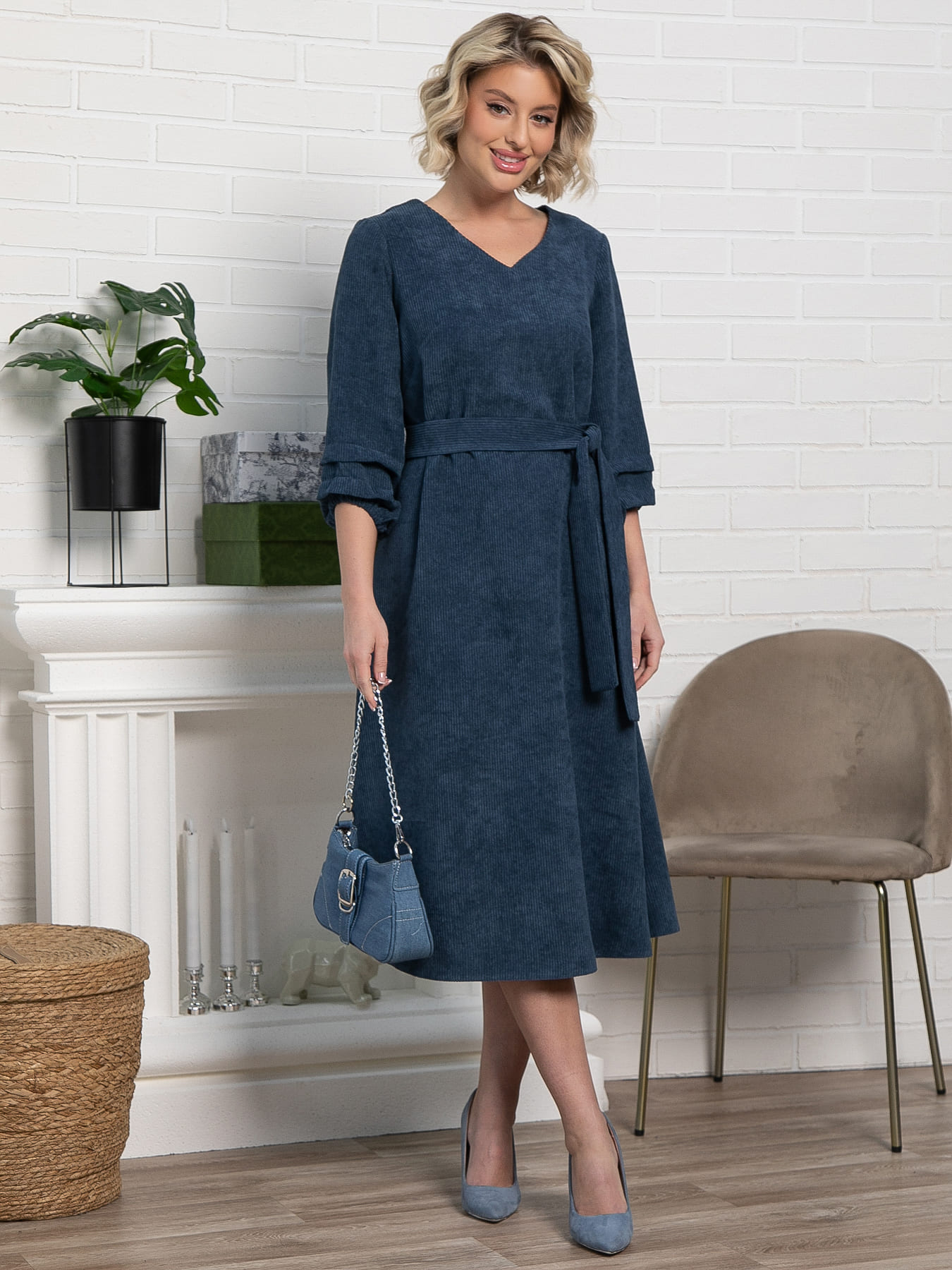 Платье вельветовое с поясом в синем цвете LT collection(фото2)