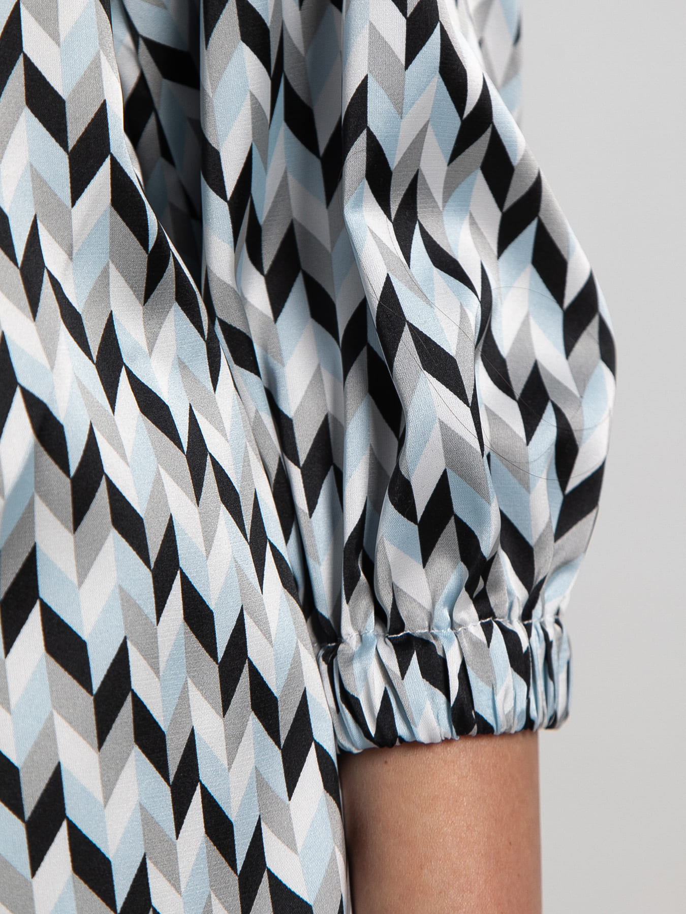 Блузка атласная с принтом LT collection(фото5)