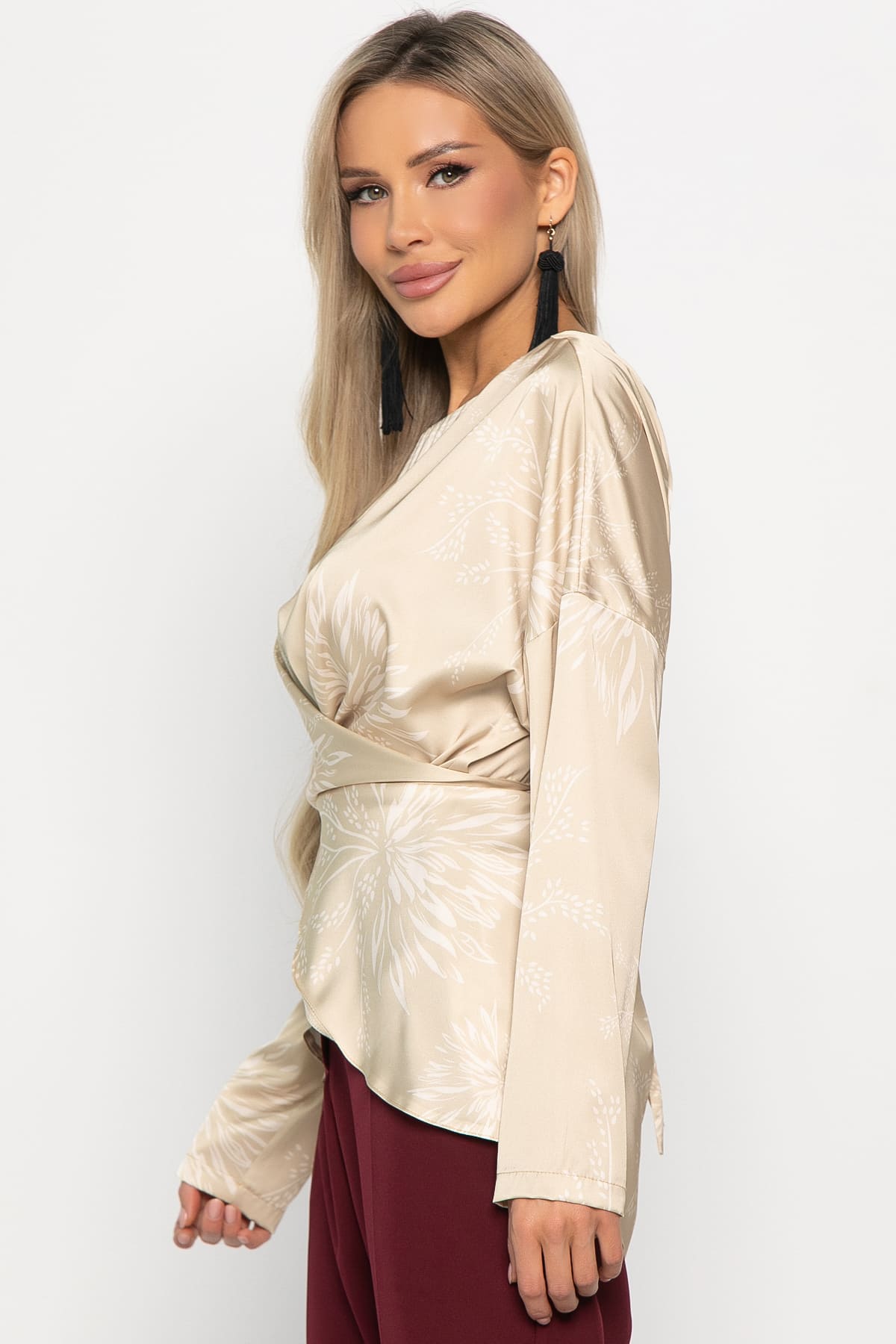 Блуза бежевая на запах с завязками на талии LT collection(фото8)