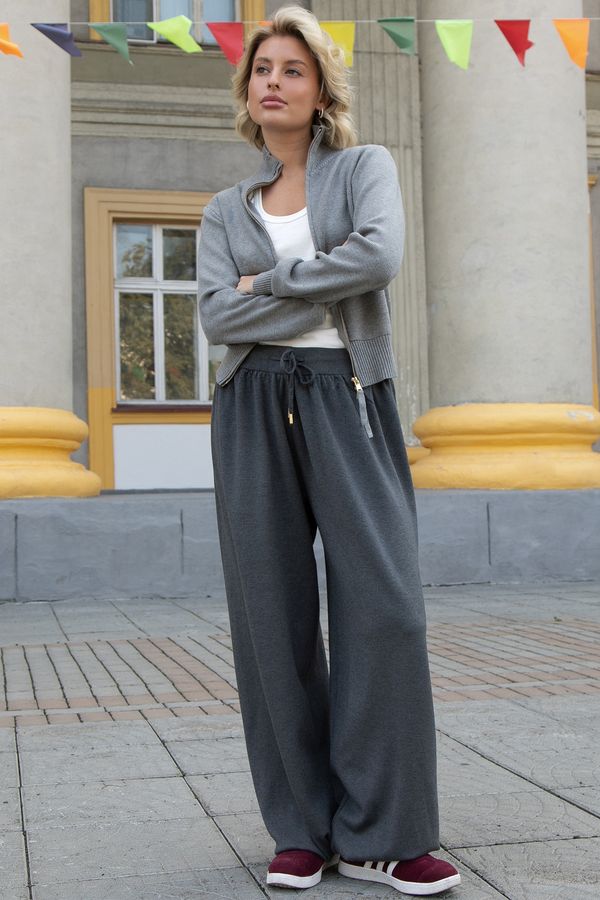 Брюки из вязаного трикотажа в цвете графит LT collection