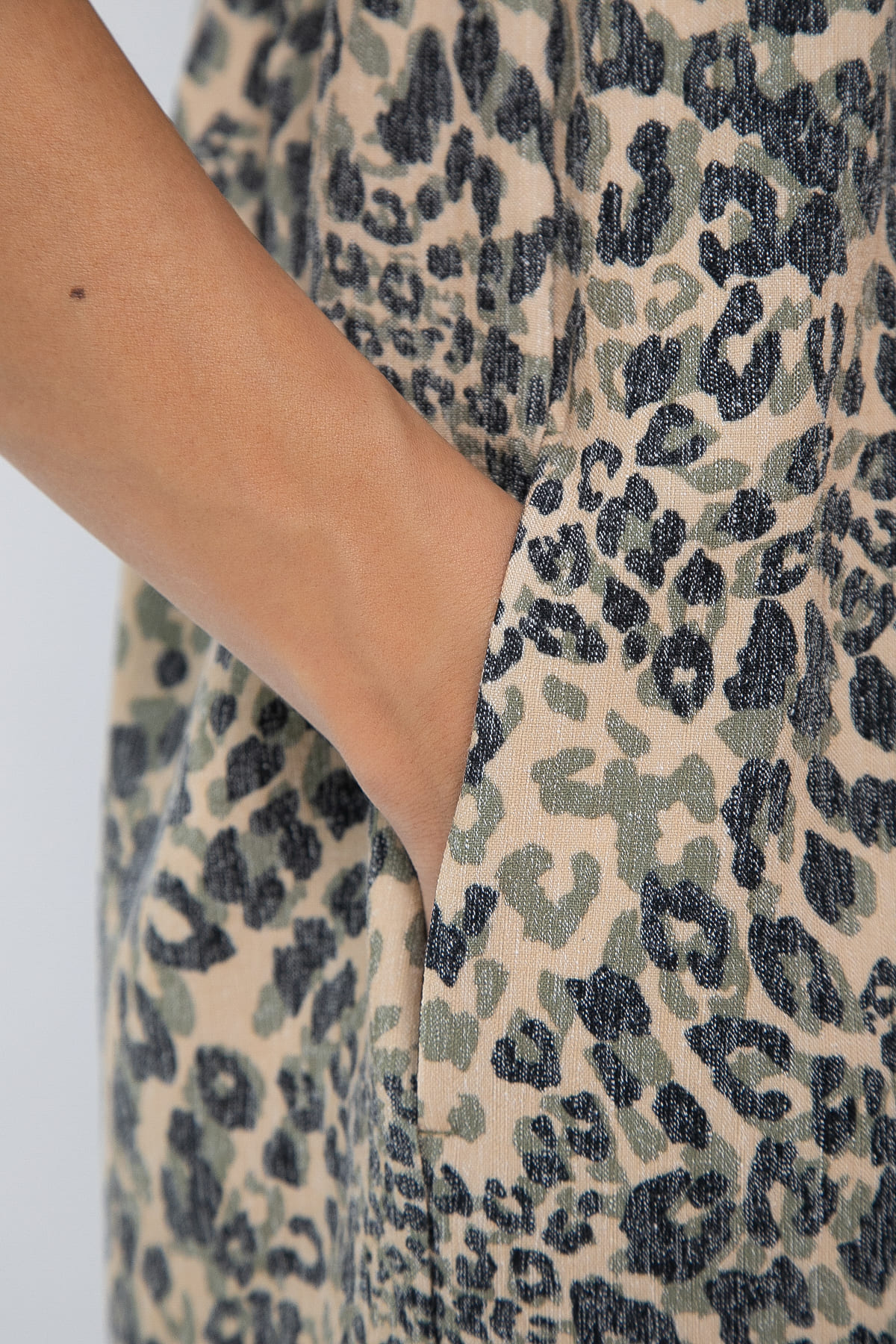 Платье миди бежевое с леопардовым принтом LT collection(фото7)