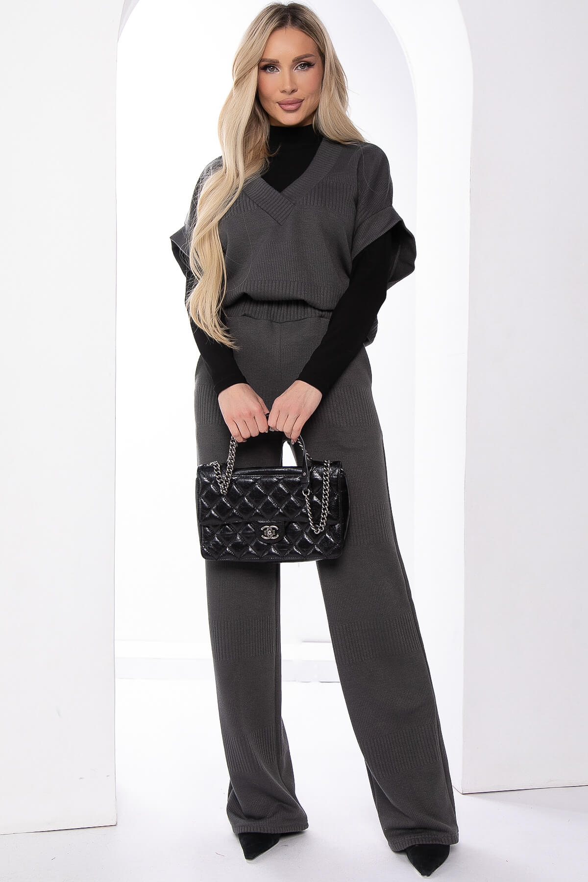 Родина трикотаж фирма. Компания трикотаж. Компания трикотаж. Серебро стильные молодежные модели. Oddis туника 9.