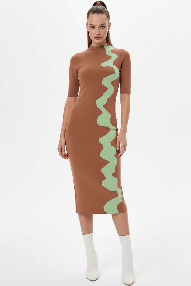 Платье-футляр вязаное карамельного цвета
